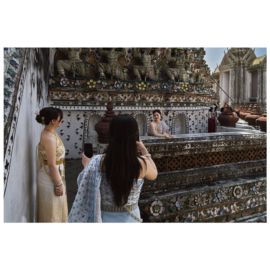 Tourists at Wat Arun, Bangkok